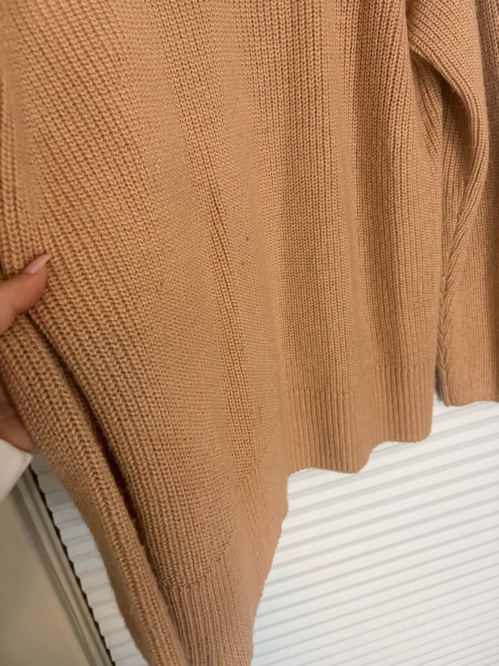 V-Neck Ribbed Knit Wool Sweater - Picture 7 of 8
